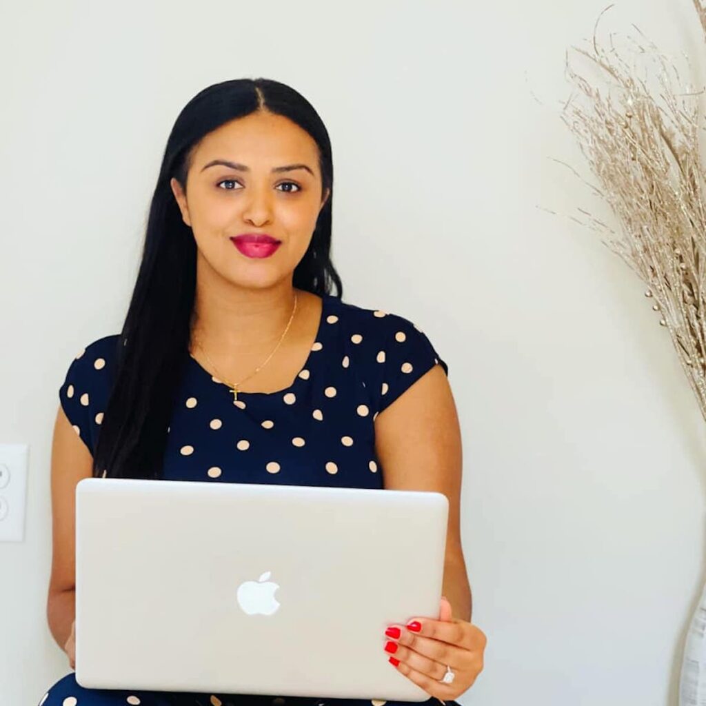 Digital Entrepreneur Helps Bossbabes To Generate Revenue Online