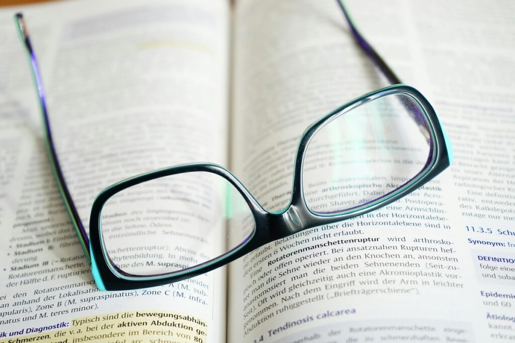 Enhance Your Productivity: The Benefits of High-Quality Reading Glasses for Women Entrepreneurs